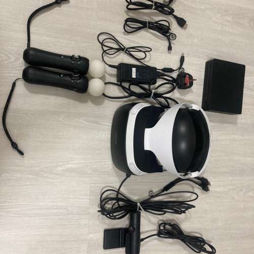 PSVR CUH-ZVR2 (V2) Full Bundle for PS4 (Camera + 2 Move Controllers)
