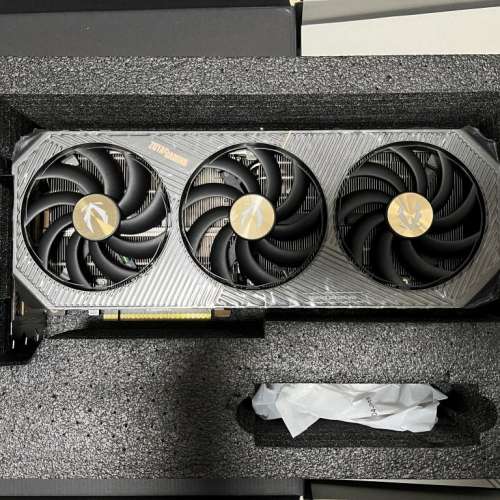 Zotac RTX 5090 散熱器