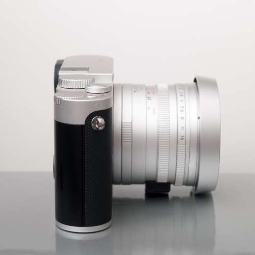 Leica Q silver