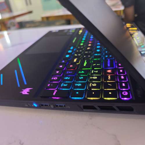 RTX5090 OLED Acer Predator helios 16 U9-275HX 32GB 6400Mhz 1TB SSD Gaming laptop