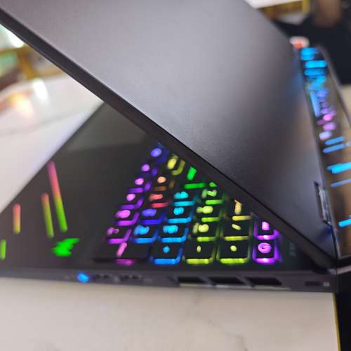 RTX5090 OLED Acer Predator helios 16 U9-275HX 32GB 6400Mhz 1TB SSD Gaming laptop