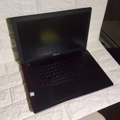 90%新行貨ASUS W508 15.6"手提電腦(懷機開到機冇画面）當零件賣Cannot turn on