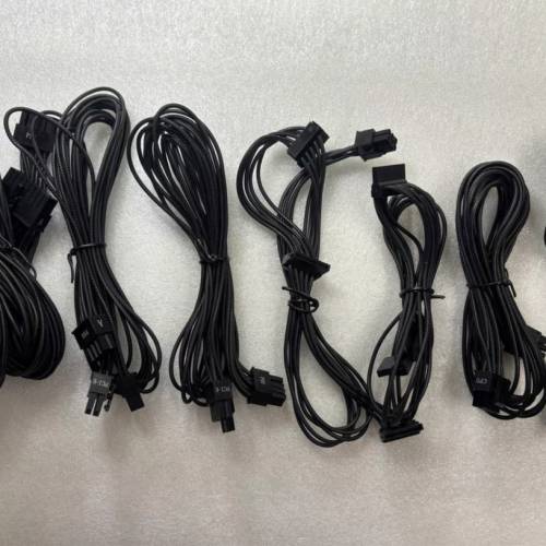 ASUS华硕ROG雷神一代1200W带LED显示功耗