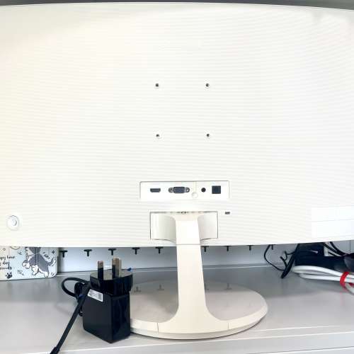 Samsung 三星 27吋LCD曲面顯示器 LC27F391FHCXXK , 100%操作正常，粉嶺交收