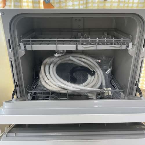 Panasonic松下洗碗機NP-UW5PH1D大陸版電制要用轉換插，100%操作正常，新淨，粉嶺交收