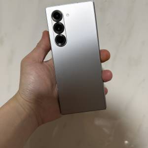 全網最平🔥Samsung galaxy fold 6 12+256美版單卡+esim銀色