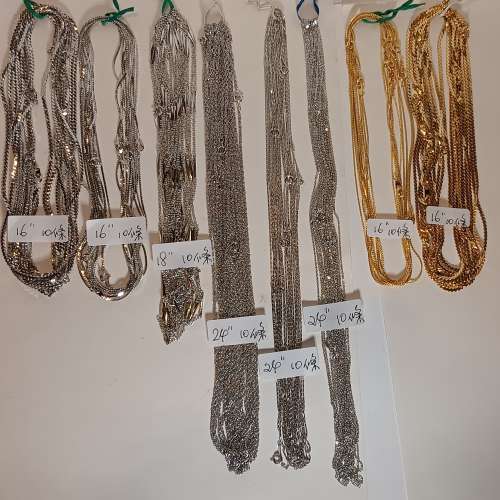 清理存貨 銅鏈每手十條 售150元如照片，兩手起 120元，全部 八手售800元。清貨歡迎...