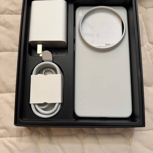 Vivo X300Ultra 白色 16+512 連 G2 Ultra 增距鏡