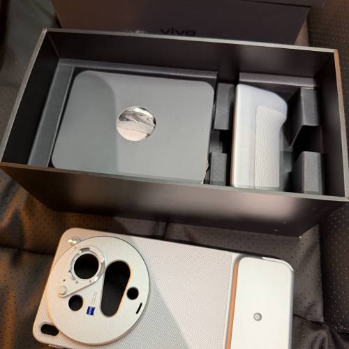 Vivo X300Ultra 白色 16+512 連 G2 Ultra 增距鏡