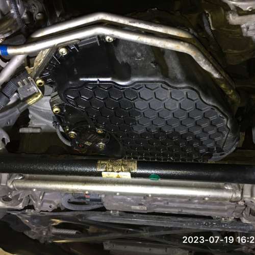 Porsche Macan   修理漏水 漏電油 Cayenne 911 981 panamera