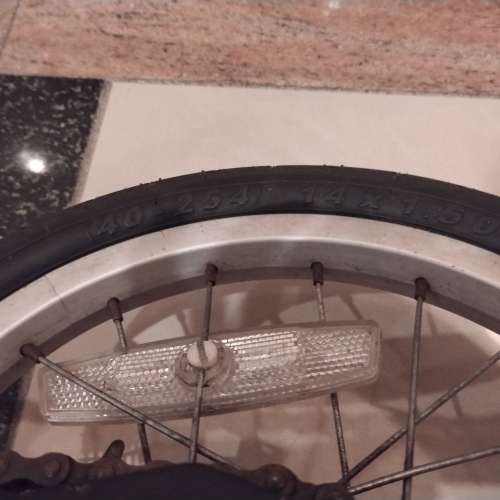 舊 Dahon ecosmo 成人/中童單車一部 ，14吋，單速，可摺。