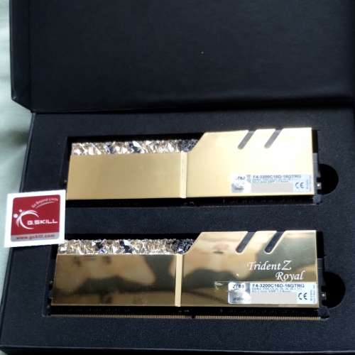 G.Skill Trident Z Royal DDR4 3200Mhz 8GB x 2 pcs kit (16GB) 金色馬甲