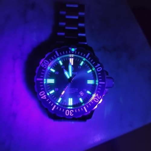 美國 deep blue t100氚気燈500米潛水錶