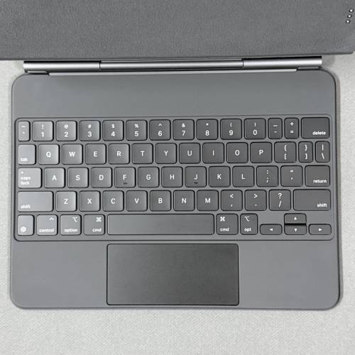 Apple Magic Keyboard for iPad Pro 11 inch / iPad Air Gen 4 Gen 5 M2 M3 M4