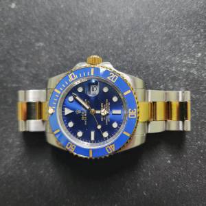 玩具 ROLEX 116613LB. Submariner Date  間金藍水鬼腕錶一隻。。98%新 想要交換其他...