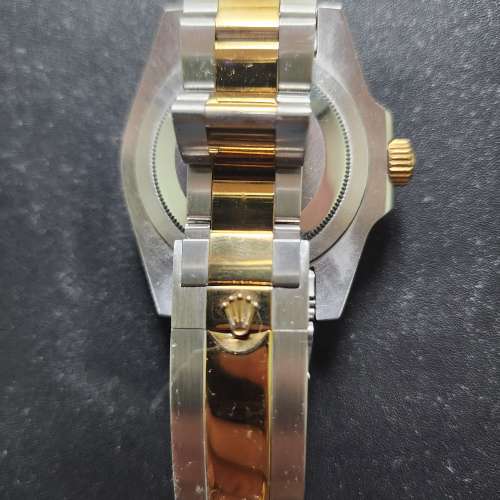 玩具 ROLEX 116613LB. Submariner Date  間金藍水鬼腕錶一隻。。98%新 想要交換其他...