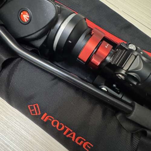 Ifootage TC5S 碳纖腳 連 Manfrotto 701HDV Video Head