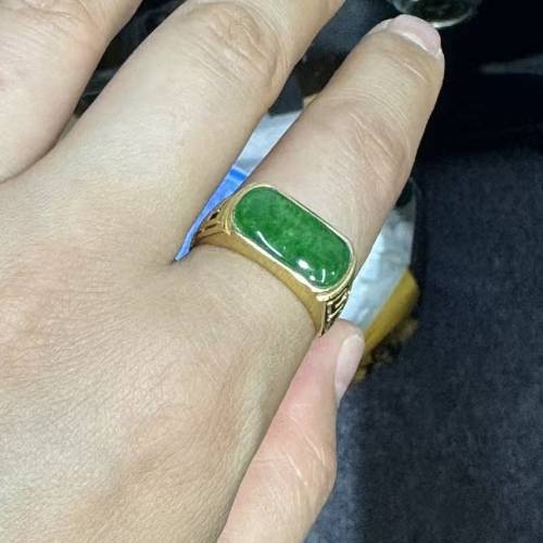 18K（750）實金馬鞍坑種滿緣綠戒指