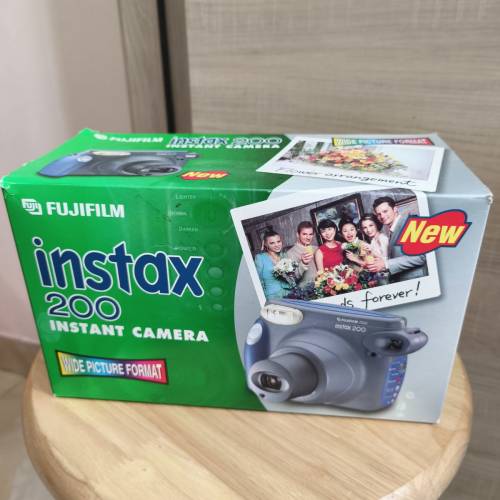 FUJIFILM  instax200