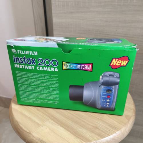 FUJIFILM  instax200