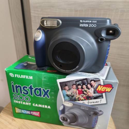 FUJIFILM  instax200