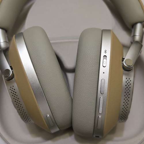 Bowers & Wilkins B&W PX8 Noise Cancelling Headphones B&W Px8 旗艦級主動降噪無...