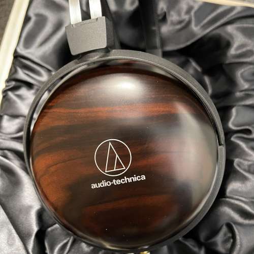清場出售日本製Audio-Technica ATH-AWKT 黑檀旗艦耳機