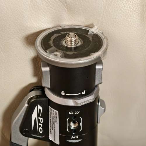 YC Onion Pineta Pro Carbon Fiber Monopod with Pedal Base 單腳架 MQP162 99.9% New
