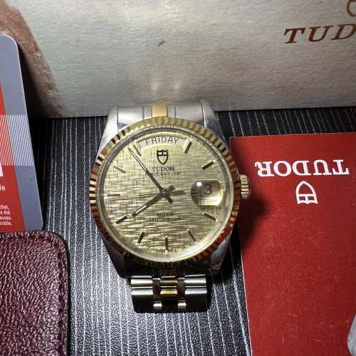 Tudor 76213 有紙皮盒、卡、卡套、說明書