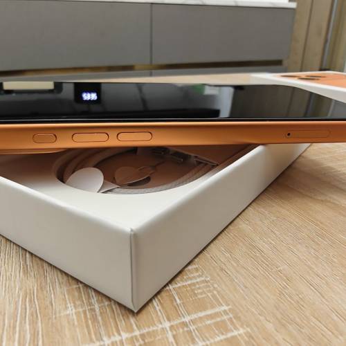 Iphone17proMax 256gb卡貼機（愛馬仕橙）
