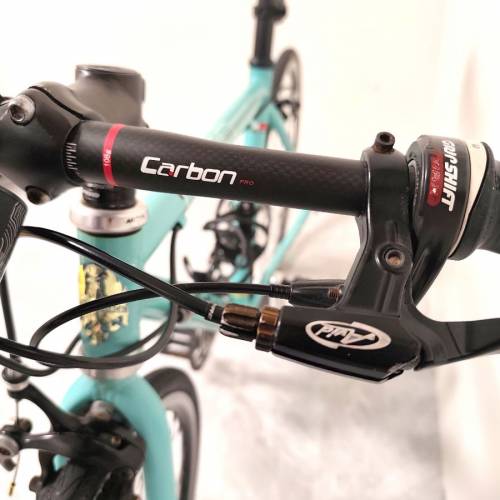 Bianchi 小鐵人公路車 | 鋁架碳叉 | 碳纖維車把 | Shimano Deore 套件 | Ambrosio ...