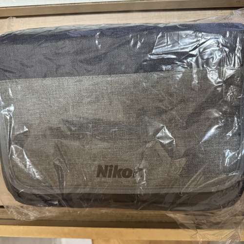 Nikon Compact D-SLR 相機肩背包 （買相機送的禮品）