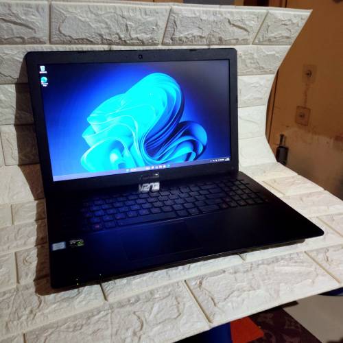90%新行貨勁快 ASUS W508 15.6" lntel Core i7-6700HQ 2.6GHz+GTX 950m+16GB+256GB...