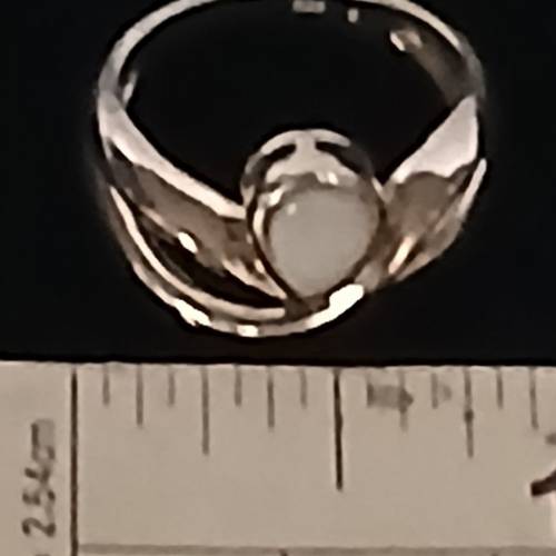 澳洲蛋白石opal梨形7x5mm 鑲嵌純銀戒指，內徑17mm。no.D4.4.26