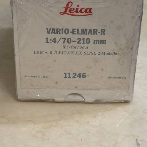 Leica Vario-Elmar R 1:4/70-210 with empty box