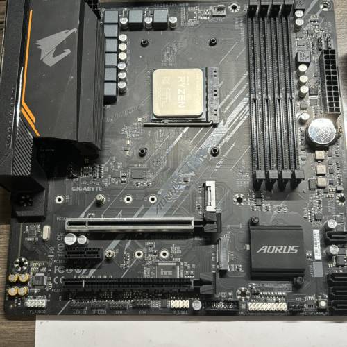 Gigabyte B550M AROUS ELITE + 3600