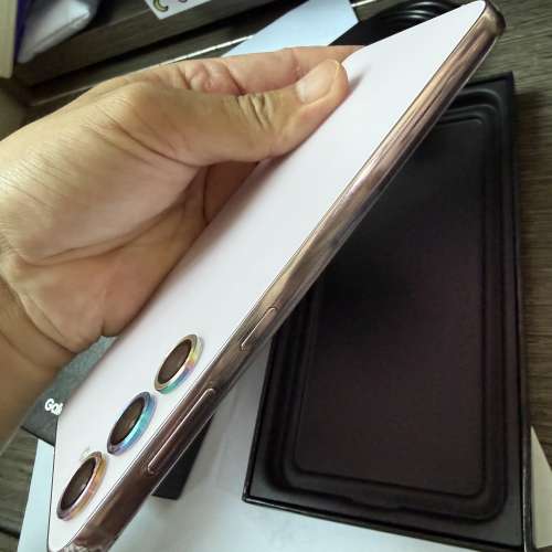 大機 Samsung Galaxy S23 plus 512gb,備機少用，極新，所有原裝，全套齊！