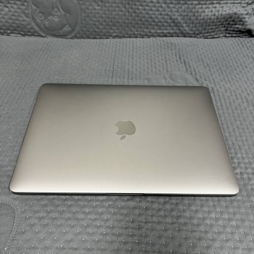 macbook pro 13&rdquo; 2020年/ i7處理器 /16GB RAM/512GB SSD 🔋循環次數67次，整體幾新淨