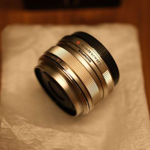 行貨 銀色 Olympus M.Zuiko 17mm f/1.8，近乎全新