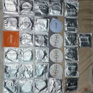 全新安全套/0.01安全套總共41個，牌子包括Durex，岡本，Sagami等品牌
