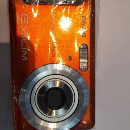 九成新Casio Exilim Z9 Orange CCD Camera
