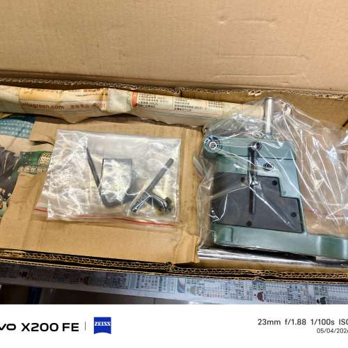 全新品 - 電鑽台一套，連配件