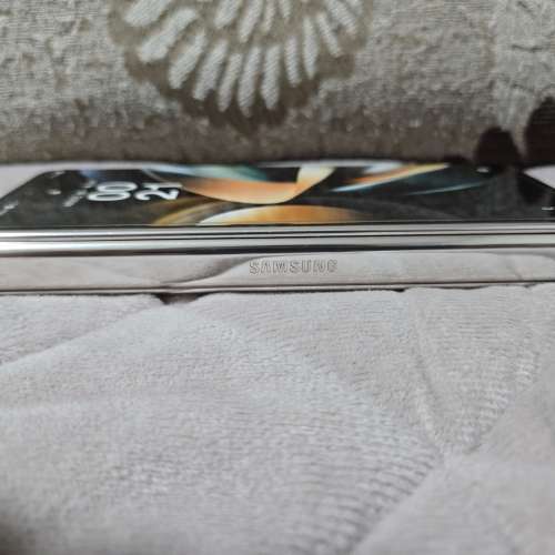 Samsung fold 4 12+256gb 金色