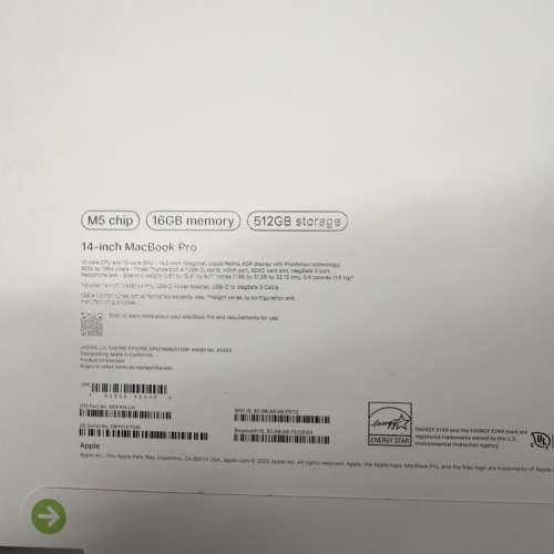 这是 2025款苹果MacBook Pro 14英寸 M5芯片 16GB内存 512GB固态硬盘 银色 MDE44LL/A