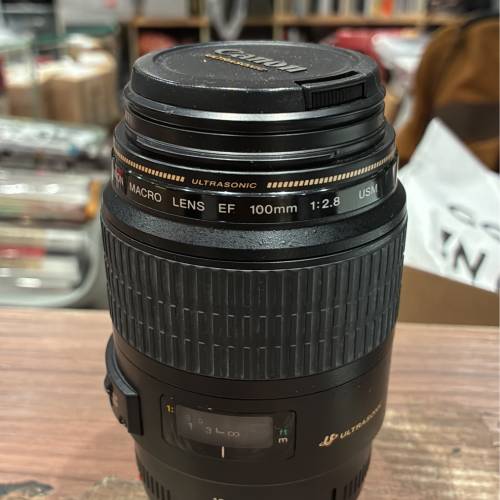 Canon Marco lens EF 100 mm F/2.8