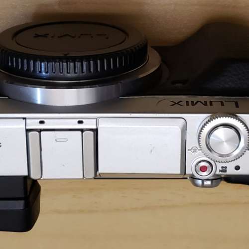 Panasonic GX7 Sliver Body (DMC-GX7 銀黑色 淨機身)