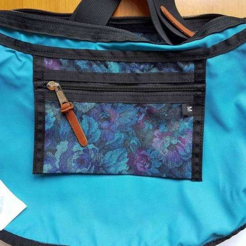 全新🥊絕版 舊logo🥊Gregory Satchel 藍花斜揹袋 Medium