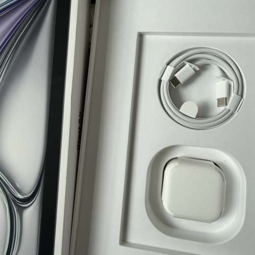 全新Apple 原廠正版快速充電器一套！iPhone 15-17全系列都適用，交收時間地點互就！