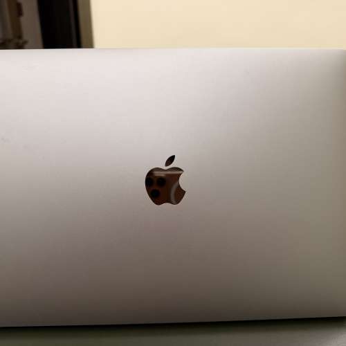 Macbook pro 2018 256GB Intel Core i5 2.3GHz 13吋