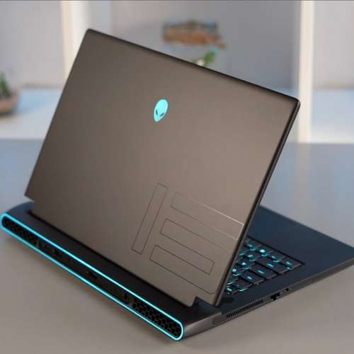 Alienware M15 R5